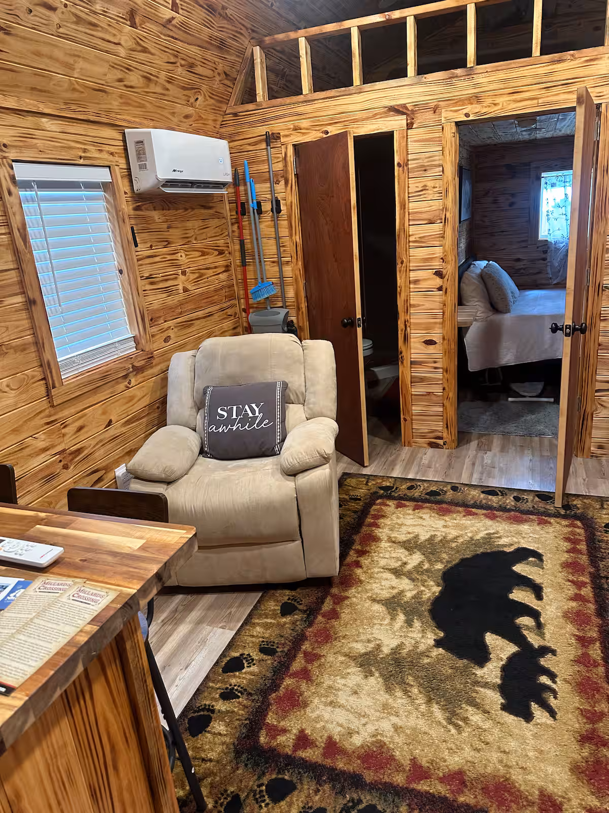 Bear Cabin interior at Sparks Lake Resort