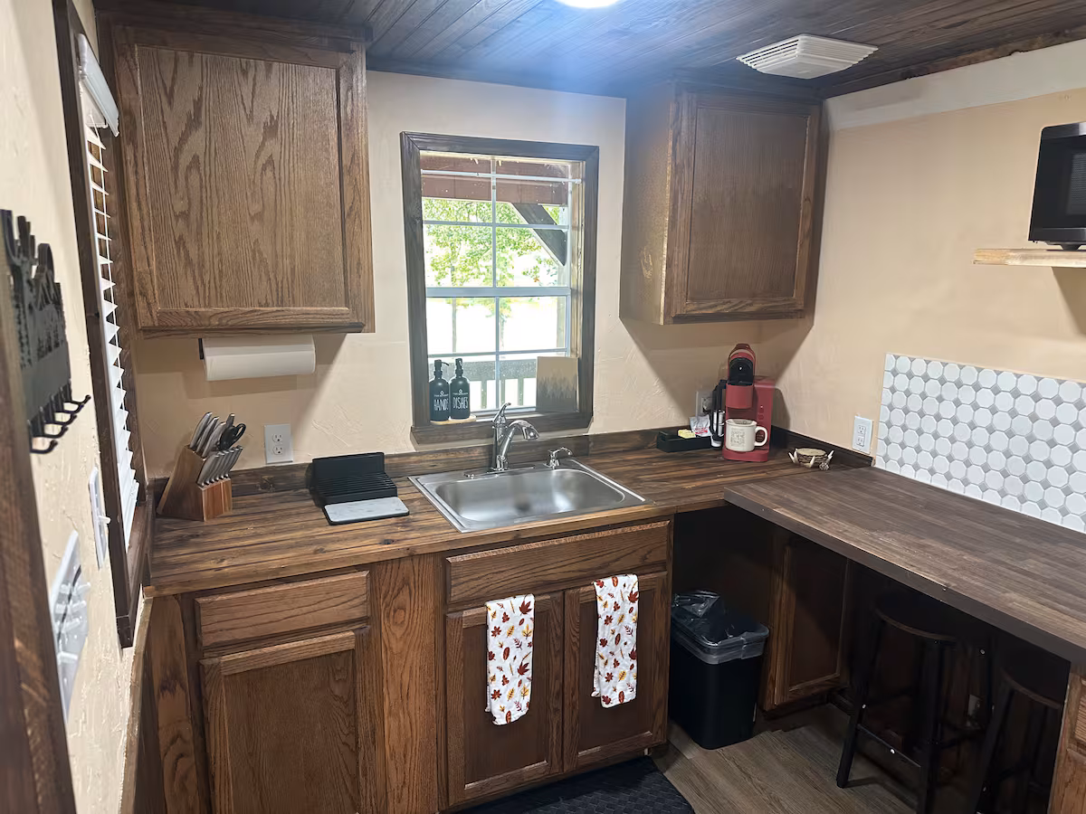 Deer Cabin extended stay rental in Nacogdoches