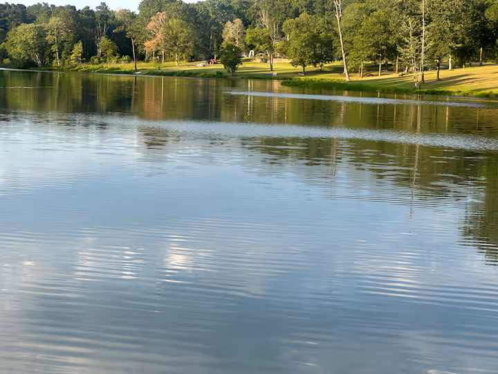 Lakefront cabins in Nacogdoches at Sparks Lake Resort