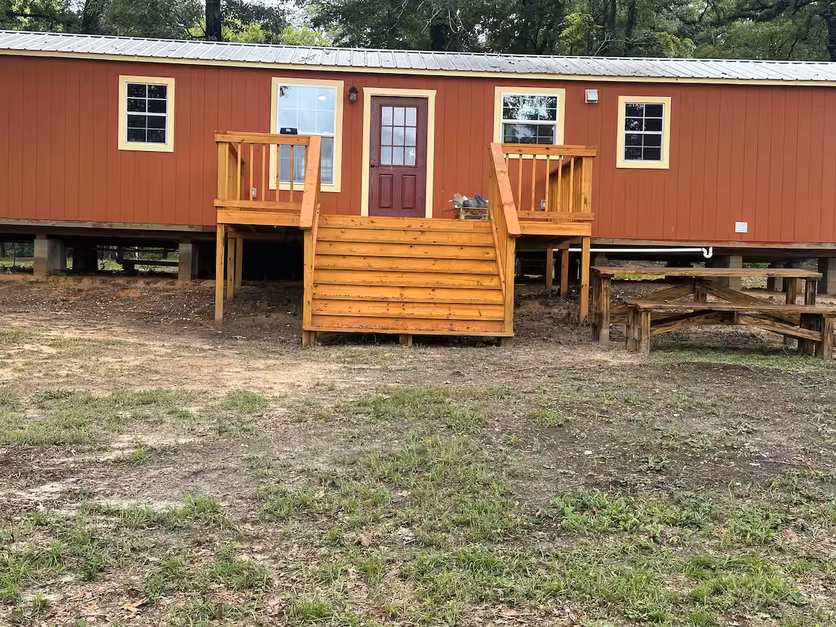 Wolf Cabin private lake getaway in Nacogdoches
